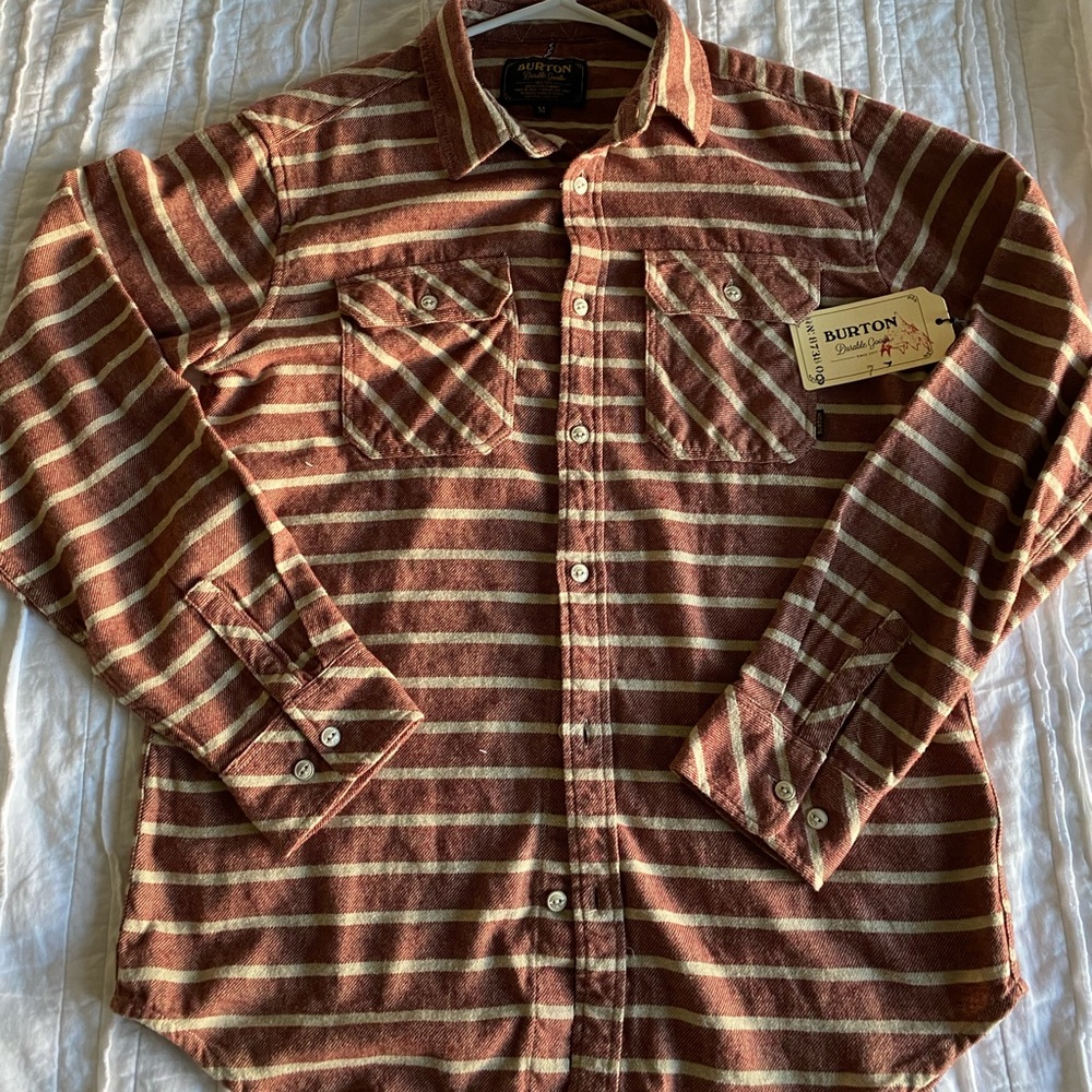 Men’s burton button down shirt medium m